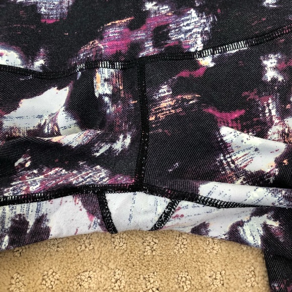 Lululemon Wunder Under Leggings - Picture 4 of 5